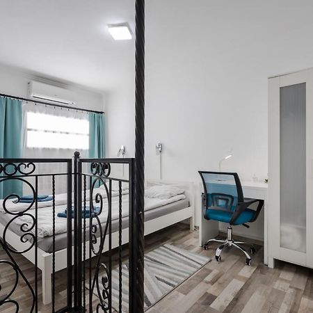 Bpr Simply Azure Apartment Budapest Exterior photo