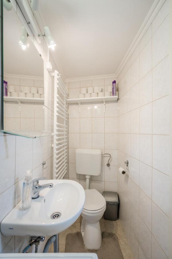 Bpr Simply Azure Apartment Budapest Exterior photo